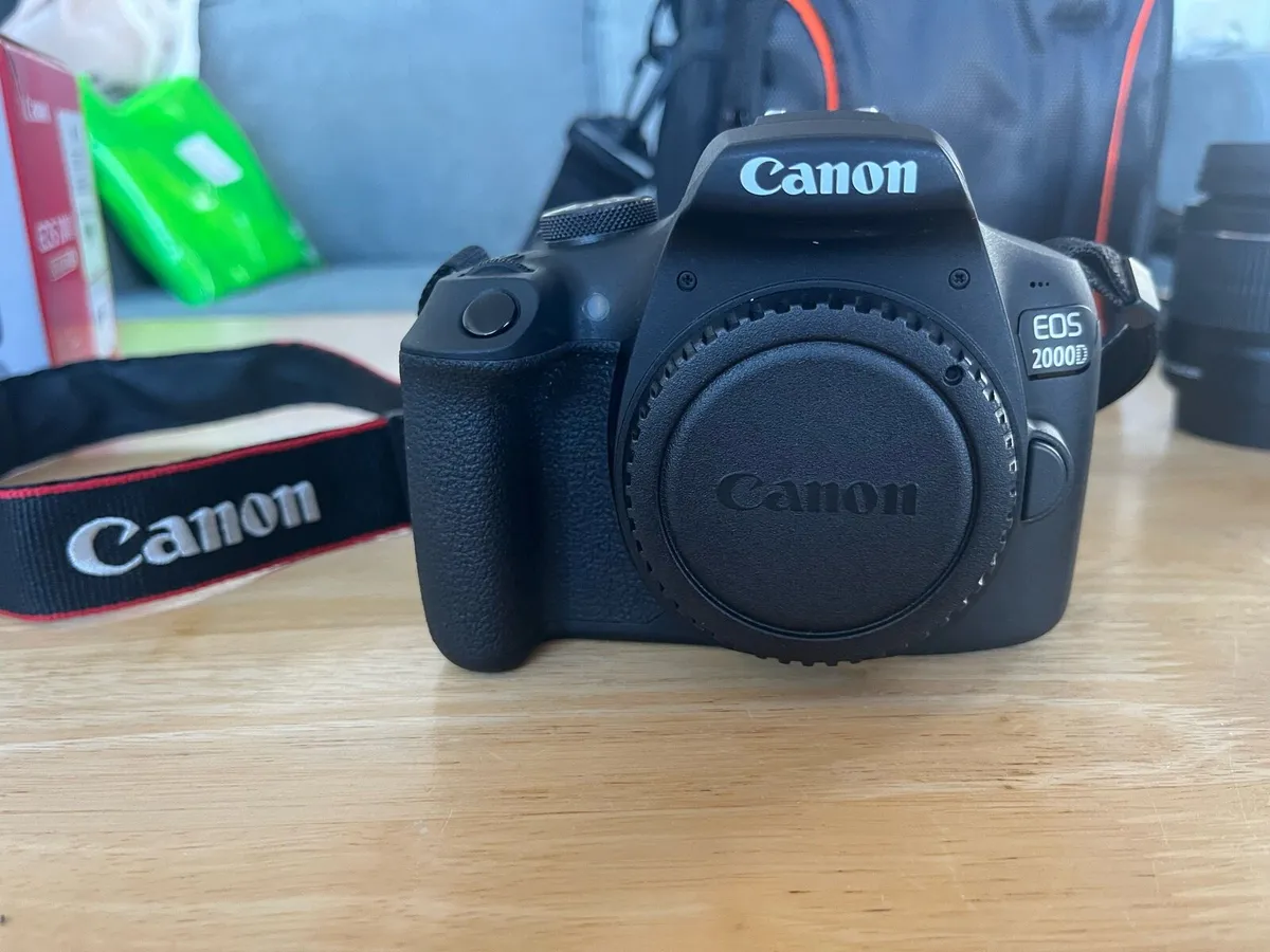 Canon EOS 2000D - Image 3