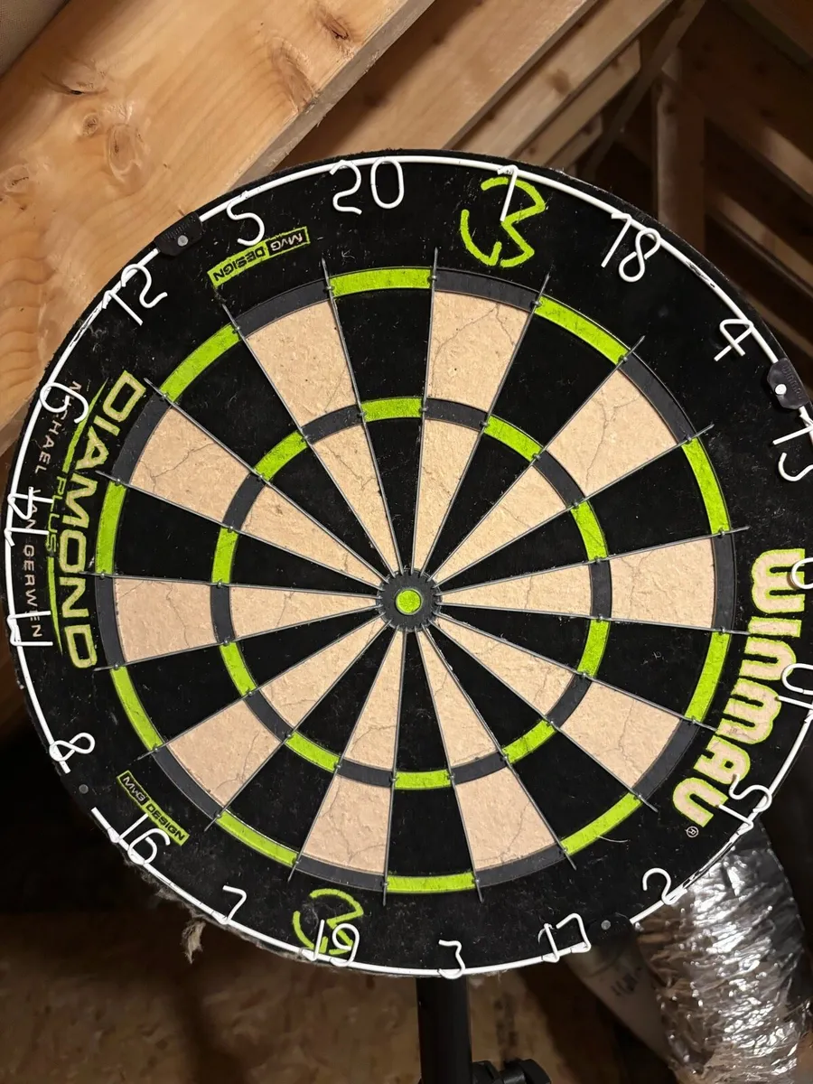 Dart board with stand - Image 2