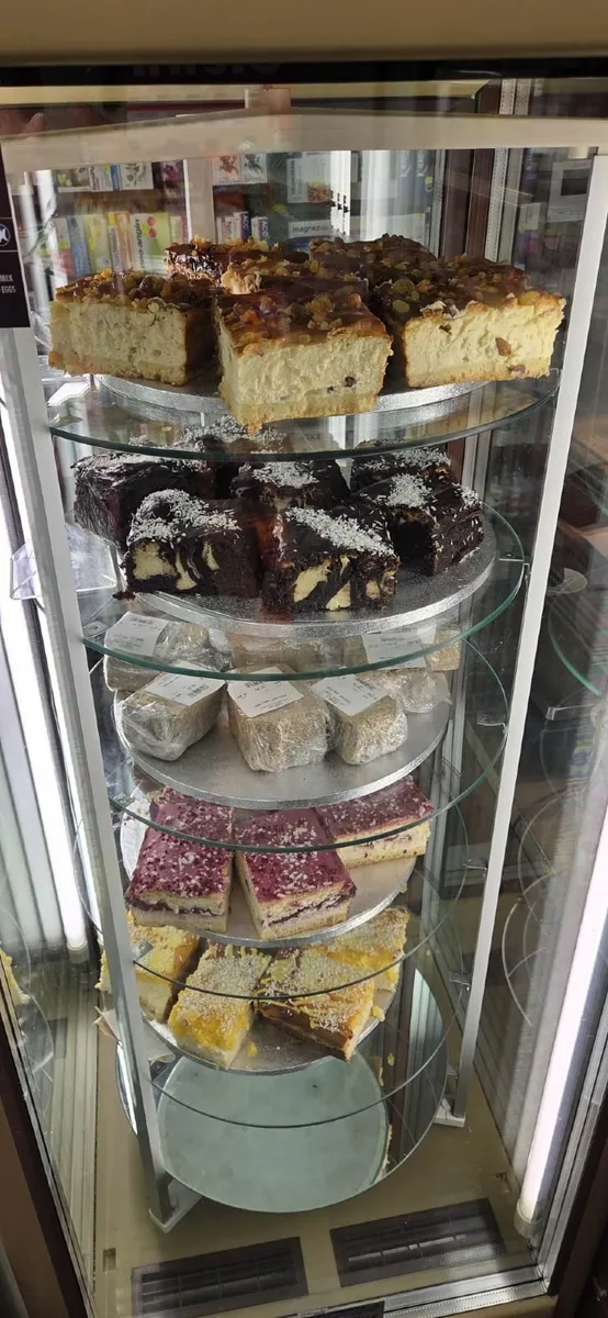 Cake display fridge - Image 1