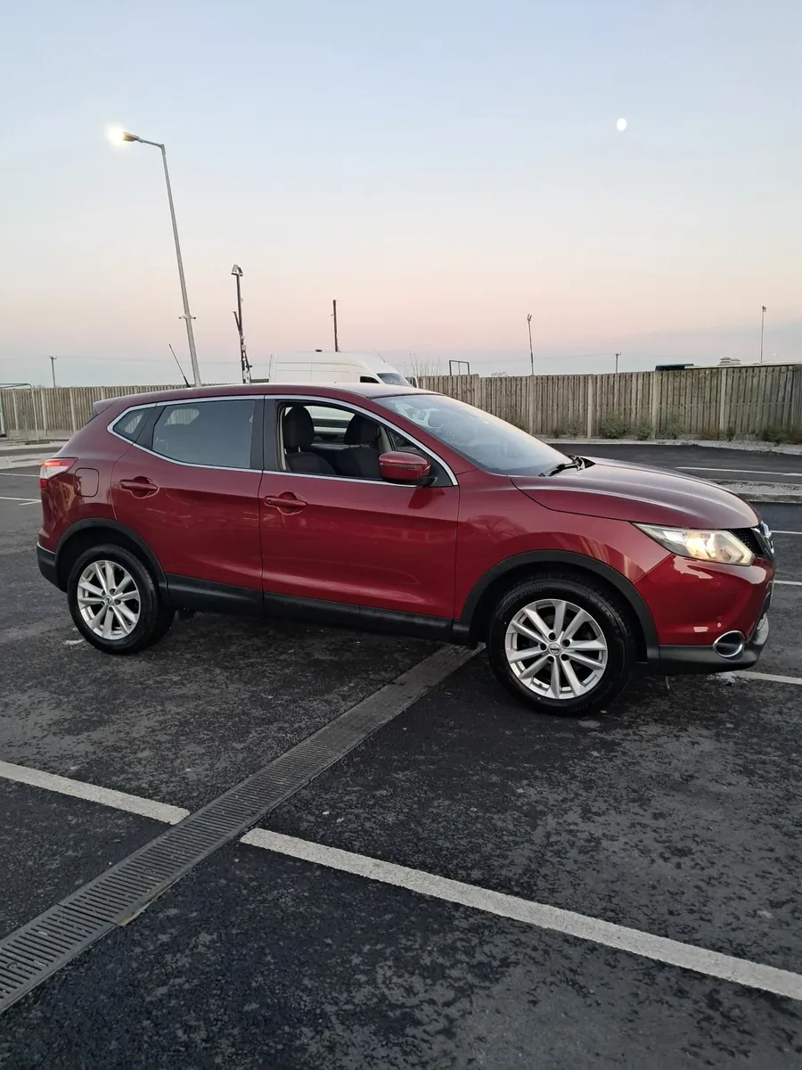 Nissan Qashqai 2015 - Image 1