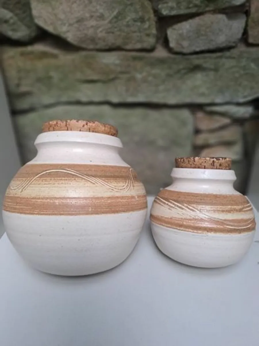 Vintage pottery canisters with Cork lids - Image 3