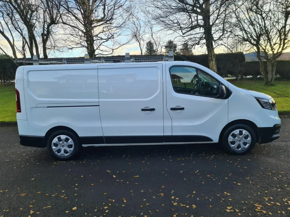 2022 RENAULT TRAFIC LL30 2.0 Deposit Taken - Image 2