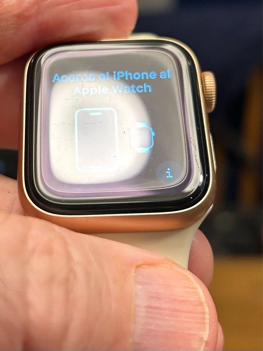 Apple Watch Series 5 40mm Rose Gold Excellent - Image 4