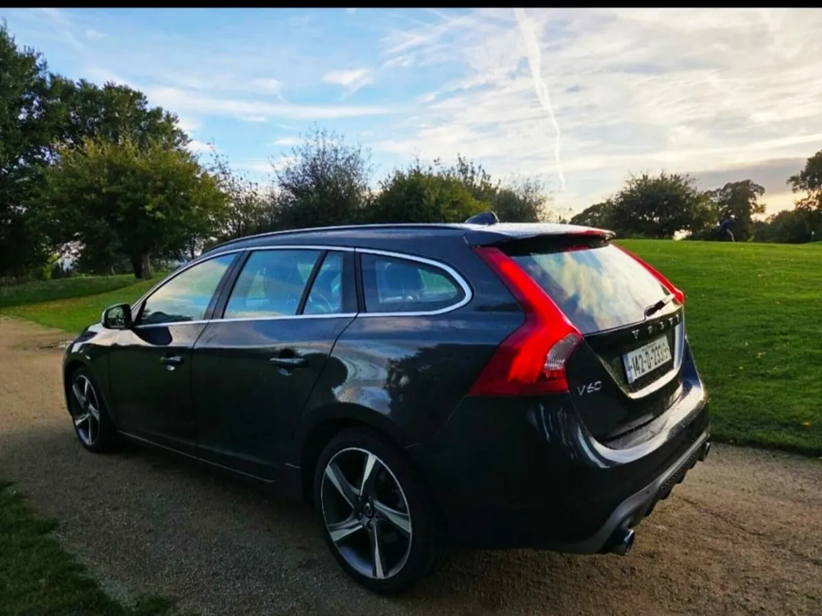 Volvo V60 D4 R Design - Excellent Condition - Image 2