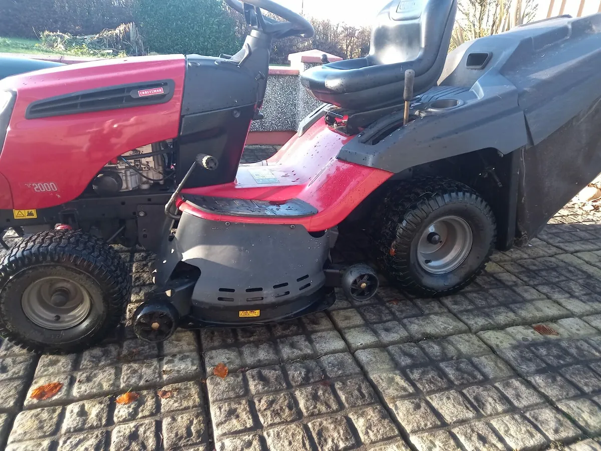 Ride On Lawnmower - Image 3