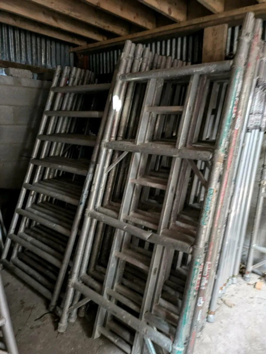 Scaffolding tower - Image 3