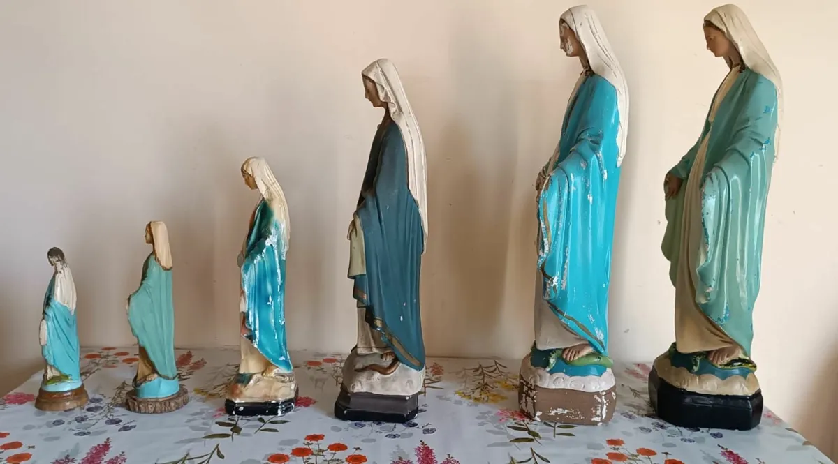 Religious statues Our Lady plaster, wood, etc - Image 3