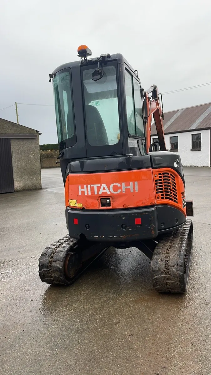 2 Diggers hitachi & Yarmar - Image 2