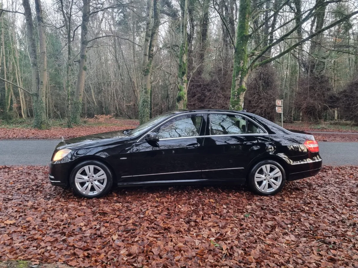 131 MERCEDES  E200 CDI AUTO ELEGANCE 188 KLMS - Image 4