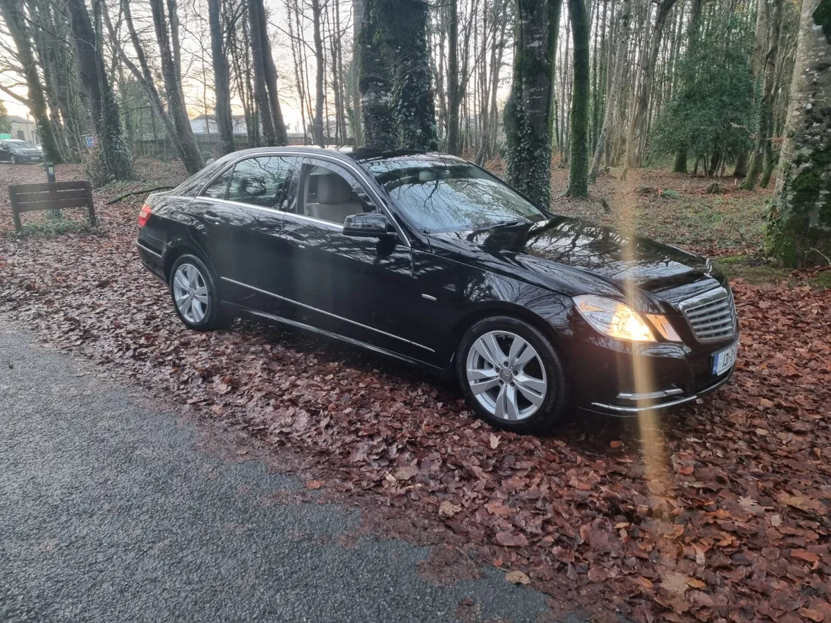 131 MERCEDES  E200 CDI AUTO ELEGANCE 188 KLMS - Image 3