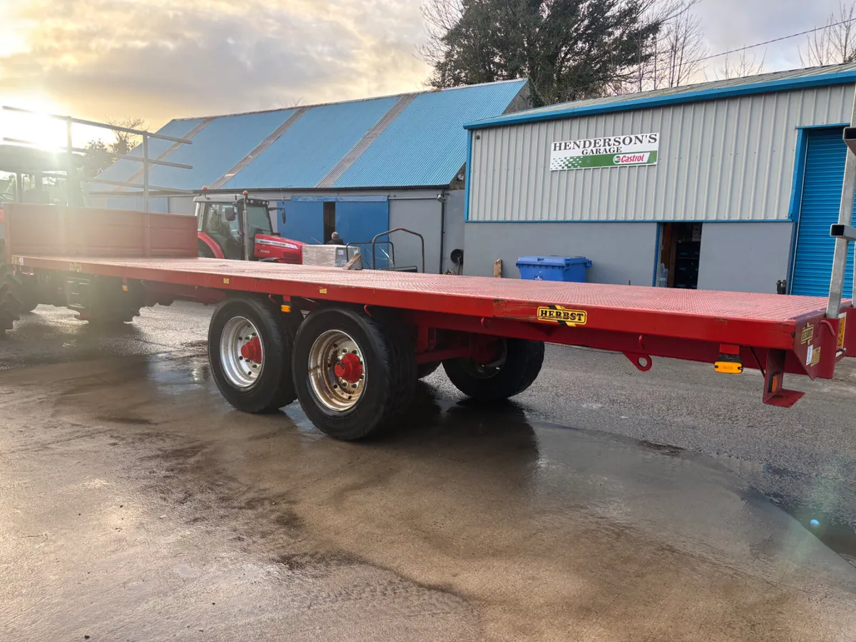 Herbst Bale Trailer 28FT - Image 2