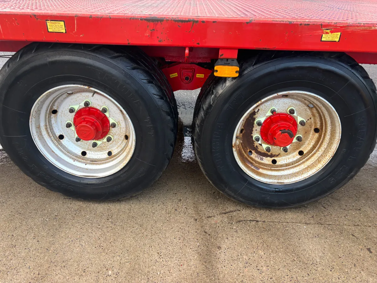Herbst Bale Trailer 28FT - Image 4