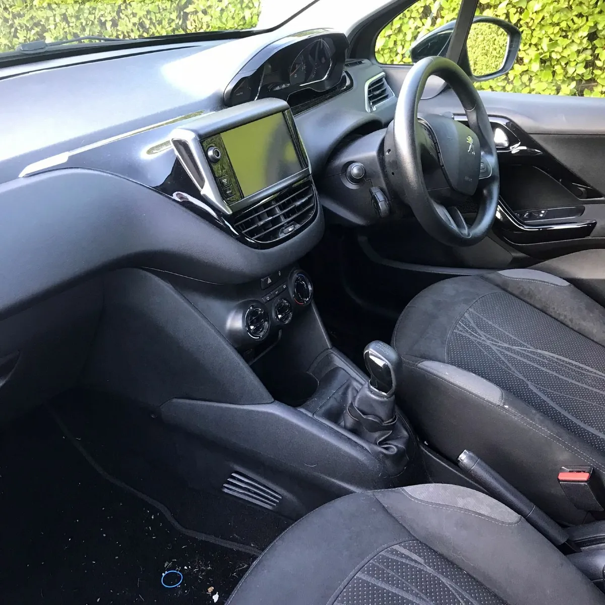 Peugeot 208 2014 - Image 3