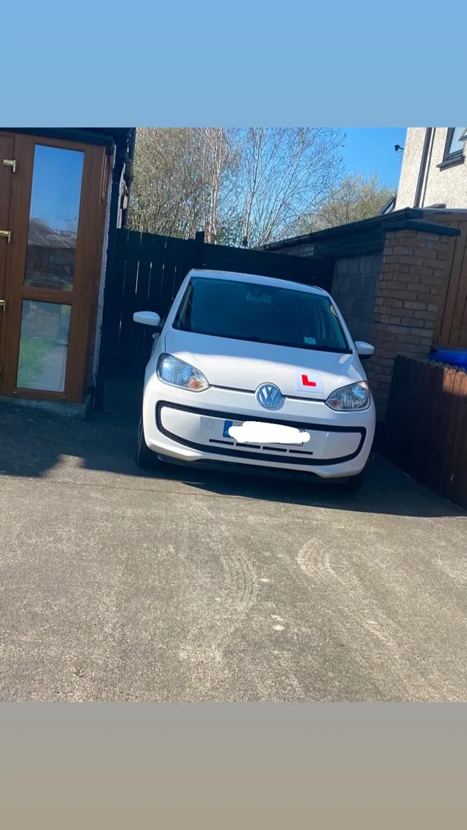 Automatic Volkswagen up! 2014 - Image 2