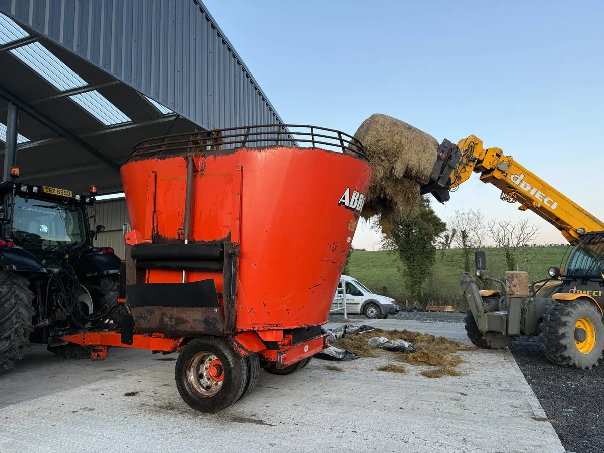 Abbey Diet Feeder €14750 - Image 4