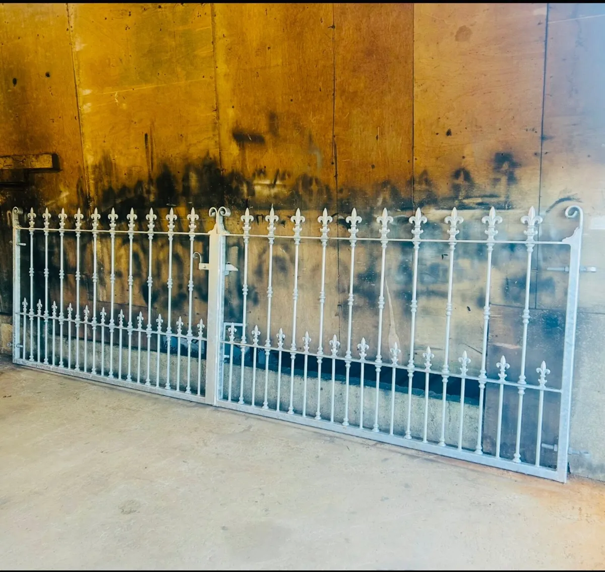 New Entrance Gates - Image 1