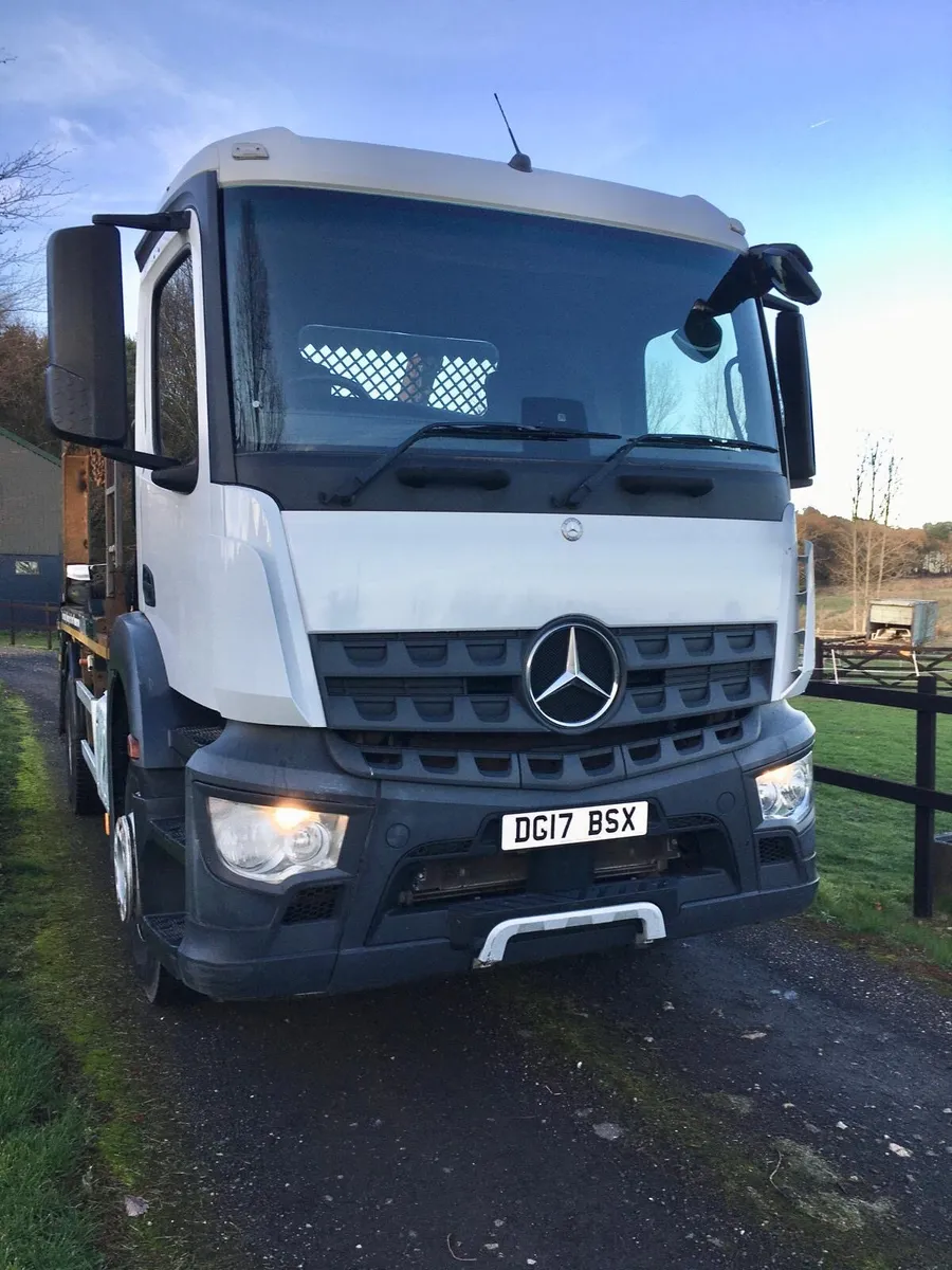 Mercedes Benz skip truck - Image 2