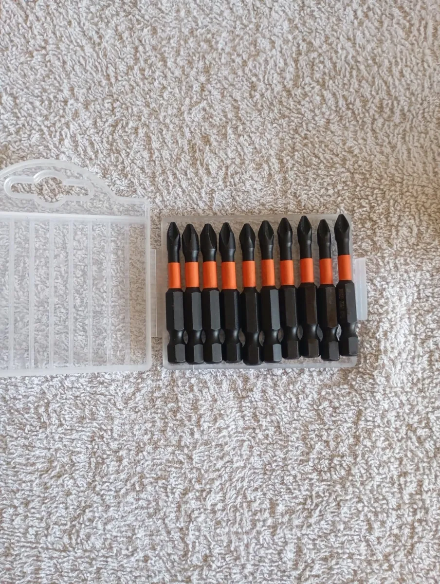 DeWalt dcf850 and Battery - Image 2