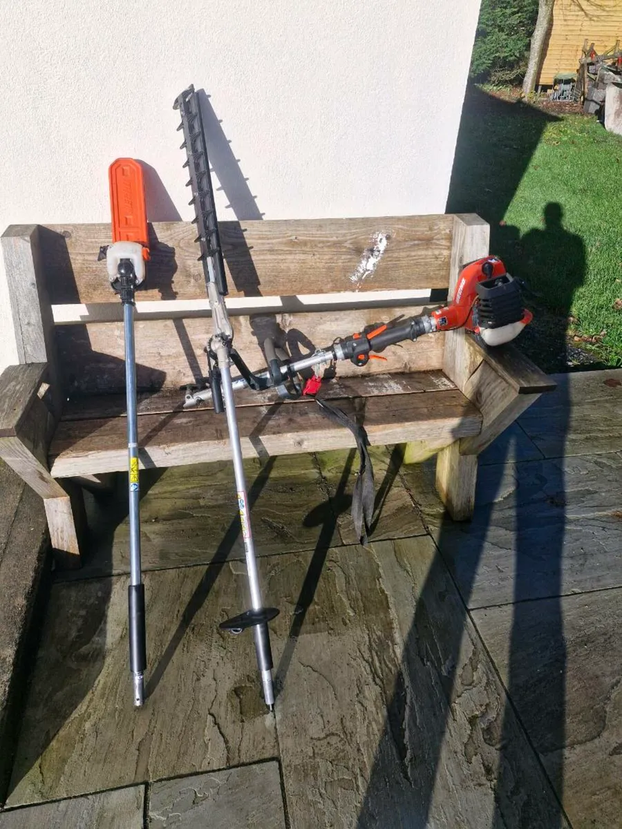Hedge trimmer and pole chainsaw - Image 4