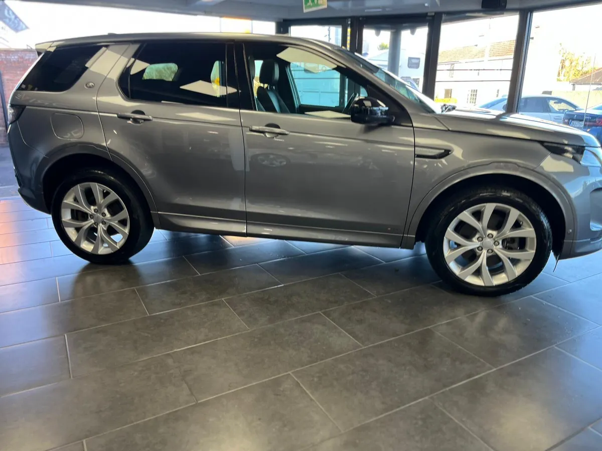 211d Landrover Discovery Sport 1.5 R-Dynamic SE*** - Image 4