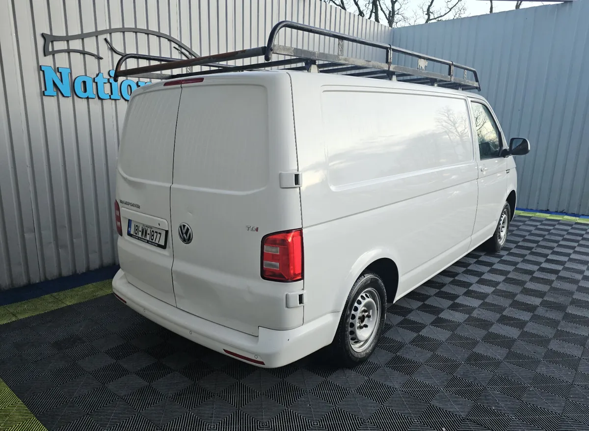 2018 Volkswagen Transporter 2.0D - Image 3