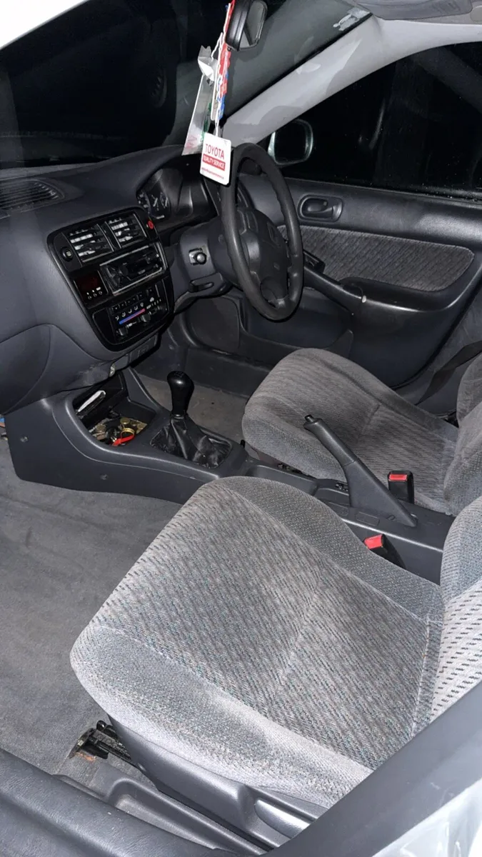 Honda civic - Image 2