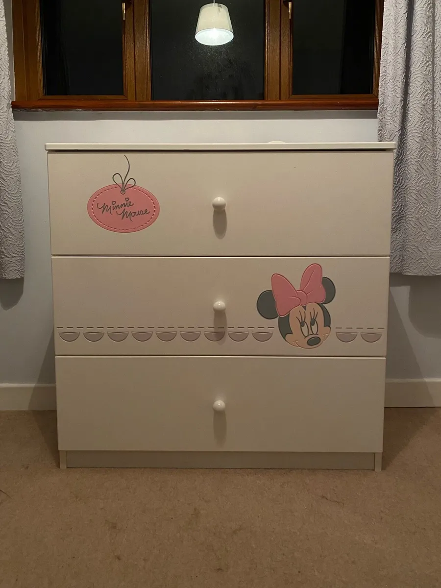 Chest of drawers - Image 1