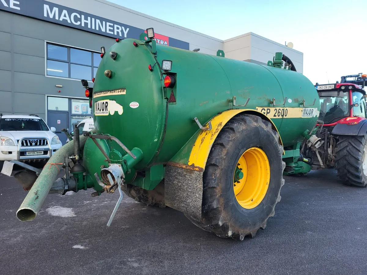 2600gal  Major Tank --Mint! - Image 3