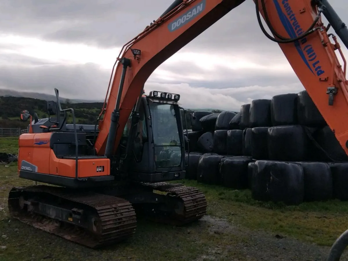 2018Doosan dx140 - Image 2