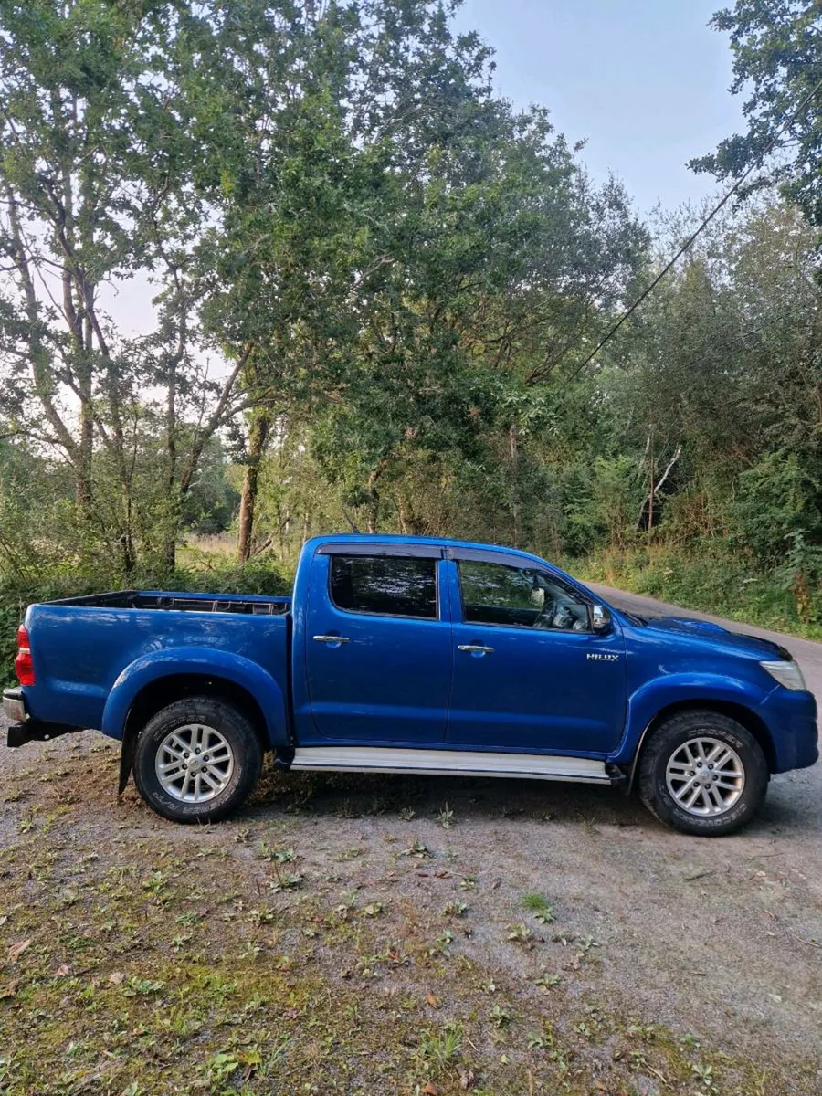 Toyota Hilux - Image 4