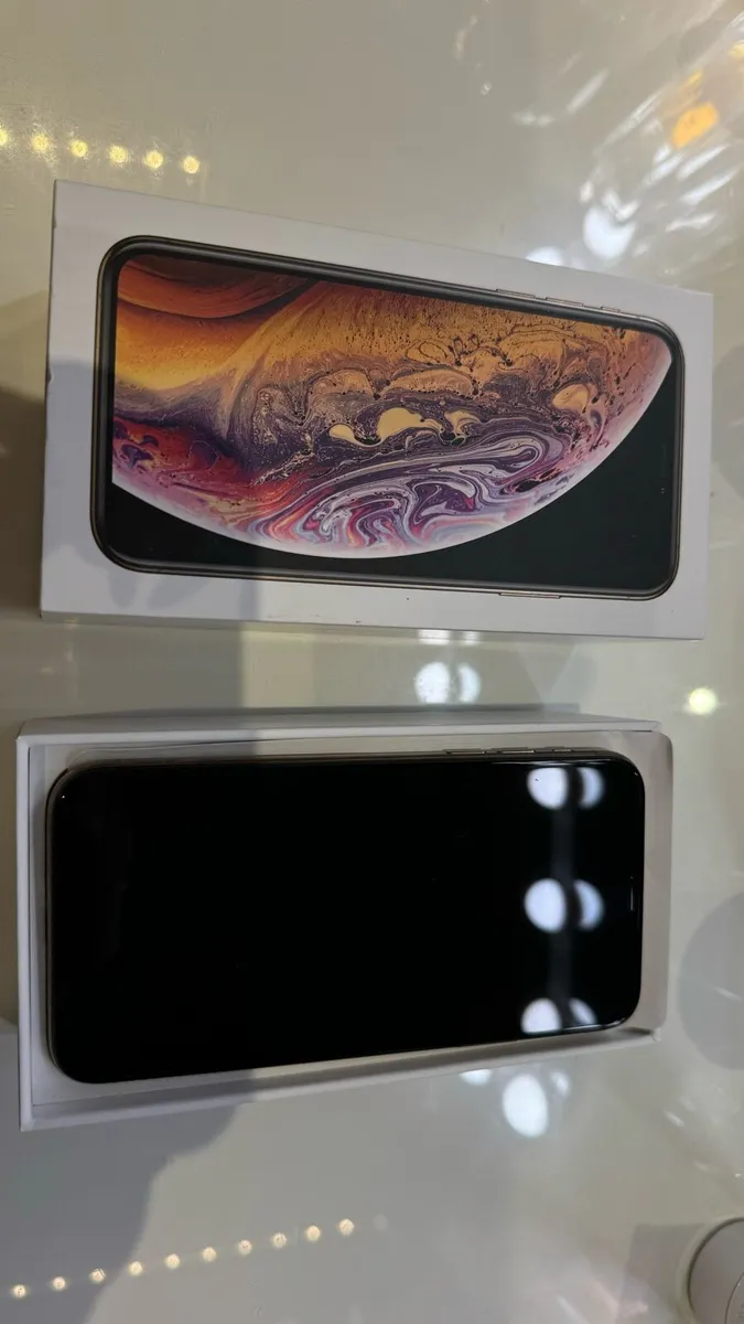 IPhone XS 64GB Gold Unlocked - Image 2