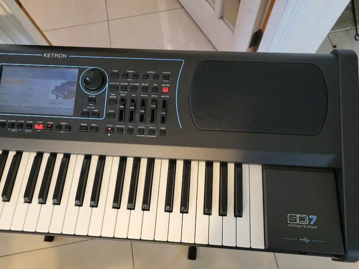 Ketron Keyboard - Image 4