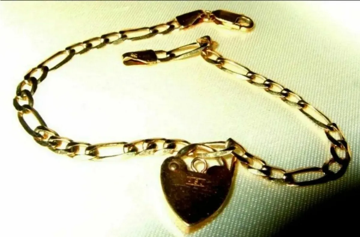 Vintage Hallmarked 9ct Gold 'Padlock' Bracelet - Image 4