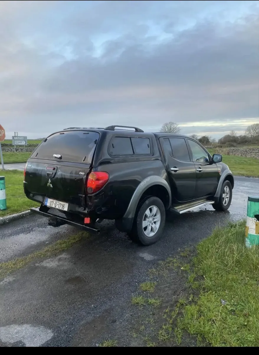 2007 l200 crvt 10.26 crew cab - Image 3
