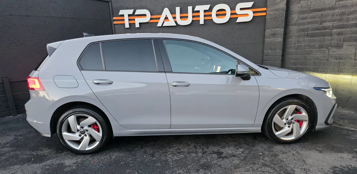 Volkswagen Golf 2021 GTE Hybrid - Image 3