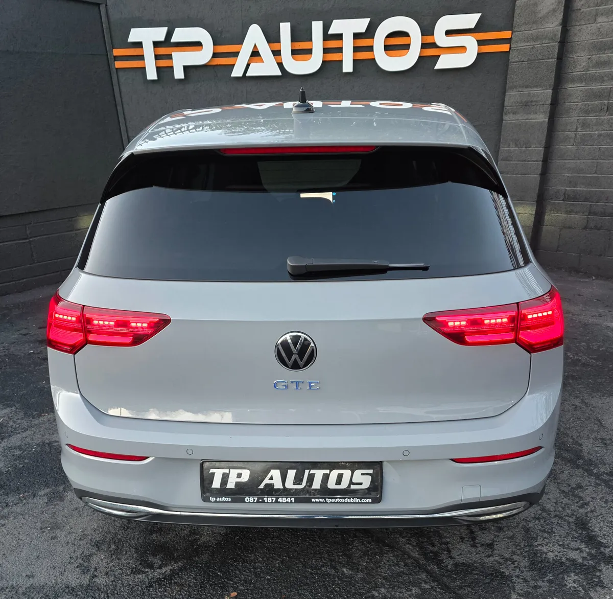 Volkswagen Golf 2021 GTE Hybrid - Image 4