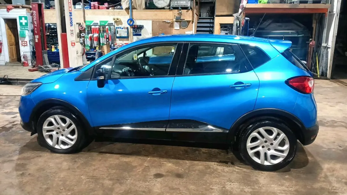 Renault Captur - Image 2