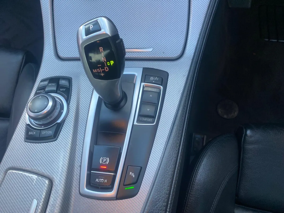 BMW 5-Series 2013 - Image 4