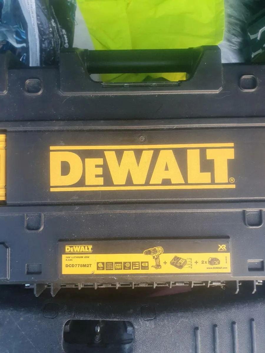 De walt brushless combi drill - Image 4