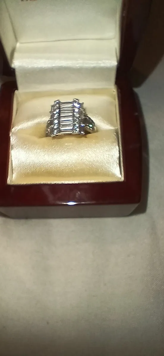 Diamond ring - Image 1