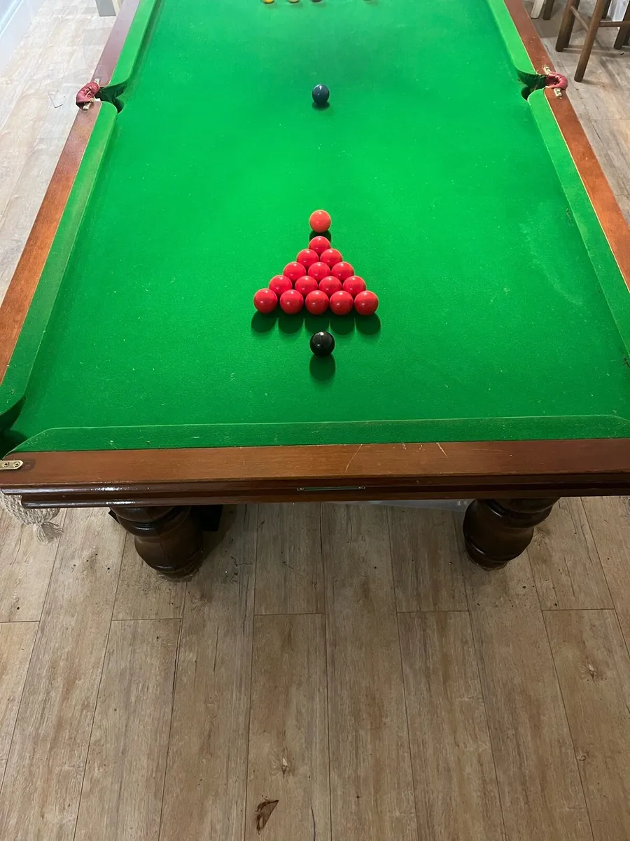 8ft 5 x 4ft 5 Snooker/Pool Table - Image 1