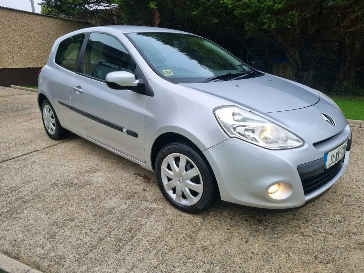 2011 clio New Nct Serviced - Image 1