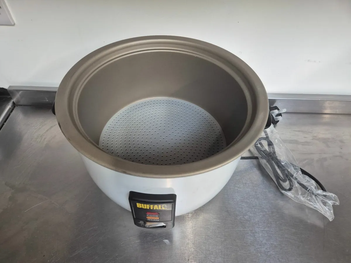 BUFFALO RICE MAKER. BRAND NEW. - Image 2