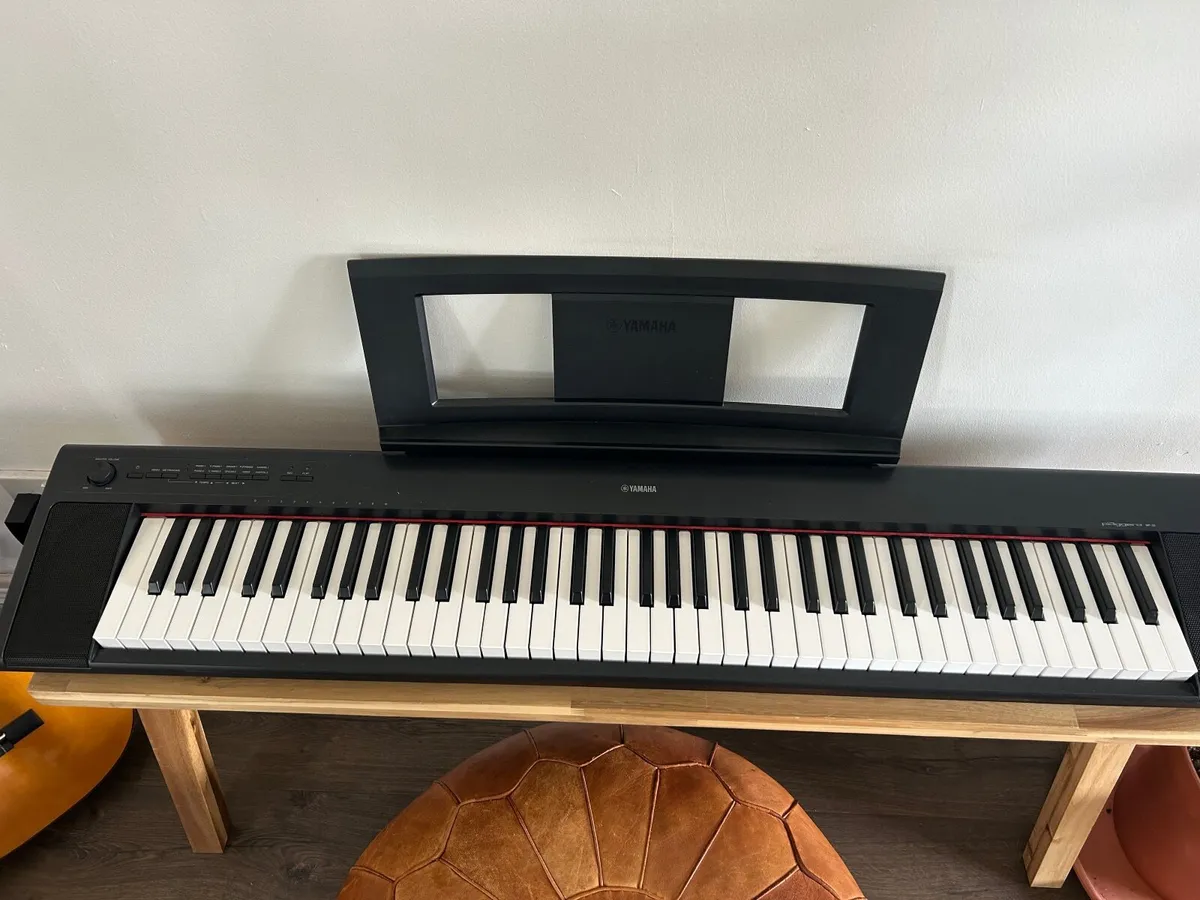 Piano Yamaha Keyboard like NEW - Image 2