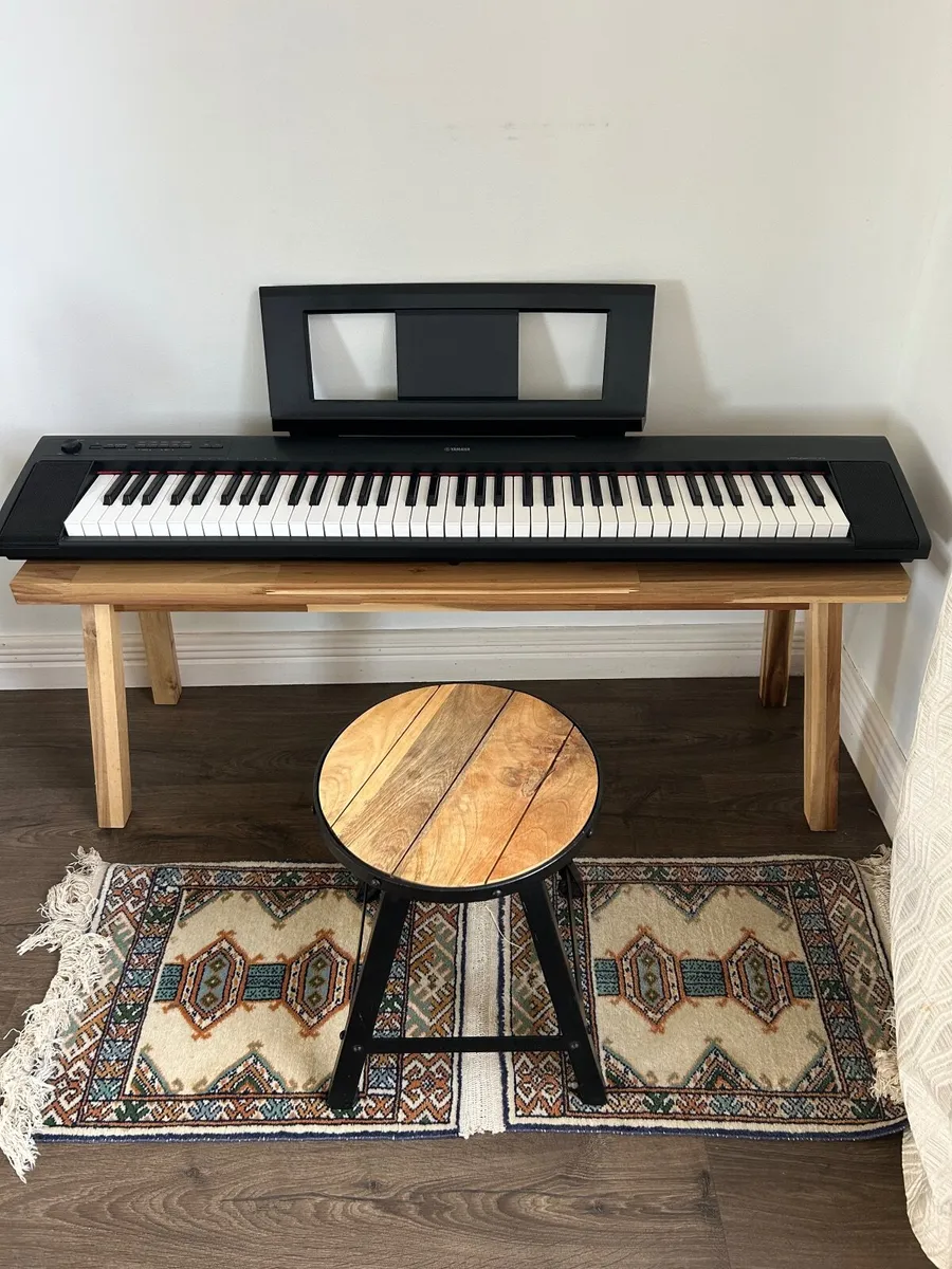 Piano Yamaha Keyboard like NEW - Image 3