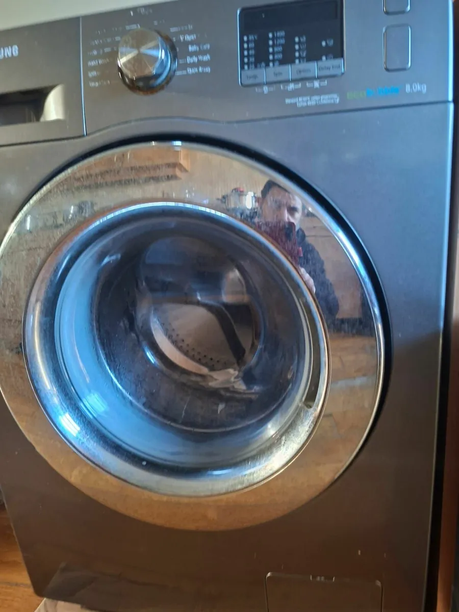 Used 8 kg samsung eccobuble washing machine - Image 2
