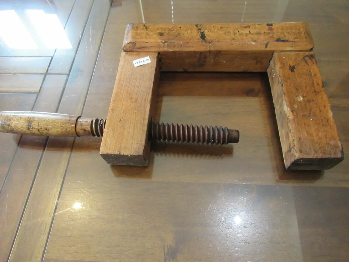 antique vintage TOOLS CLAMP wood cottage pub  cave - Image 4