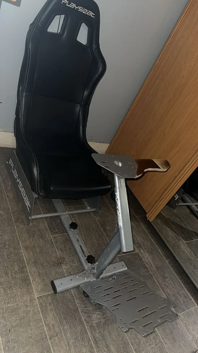 Playseat steering wheel chair and stand - Image 1