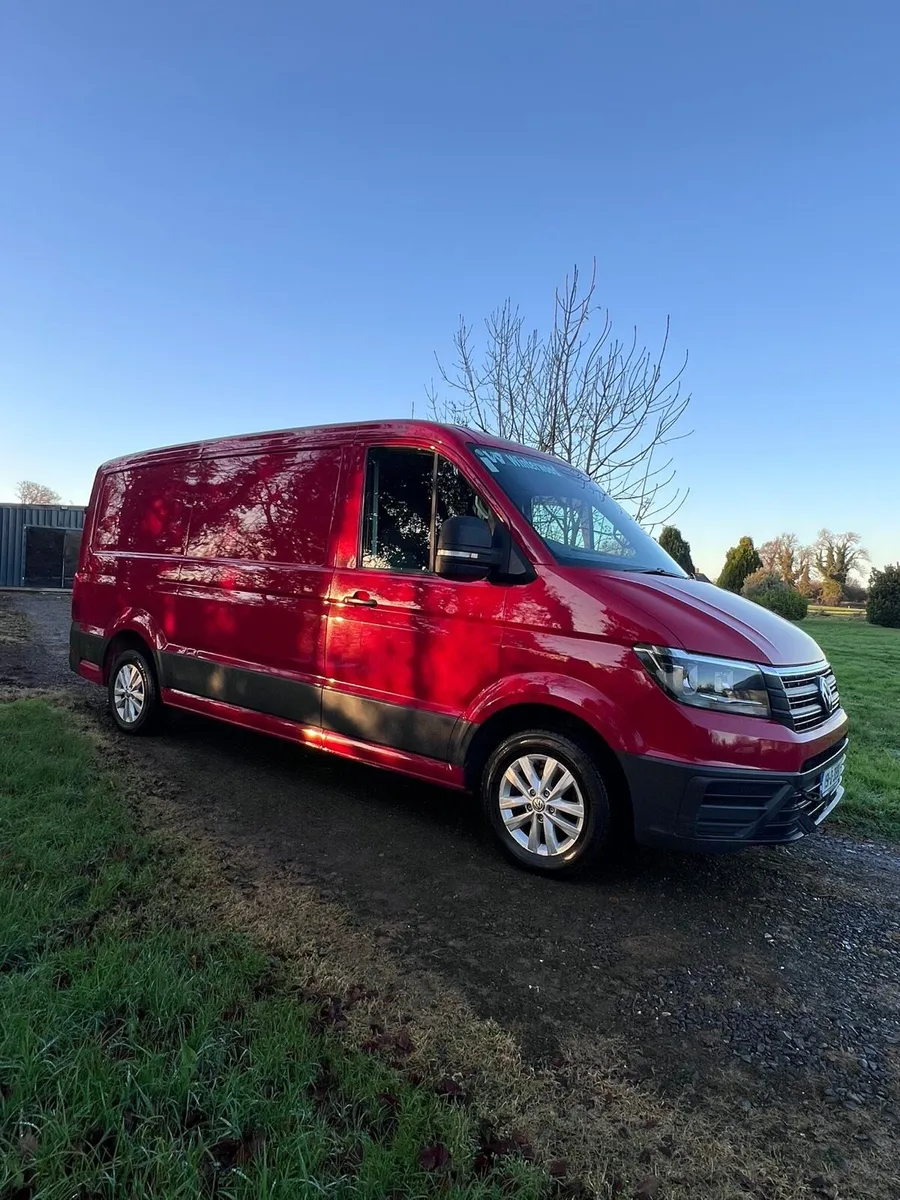 2019 VW CRAFTER NEW CVRT TAX 05/26 - Image 1