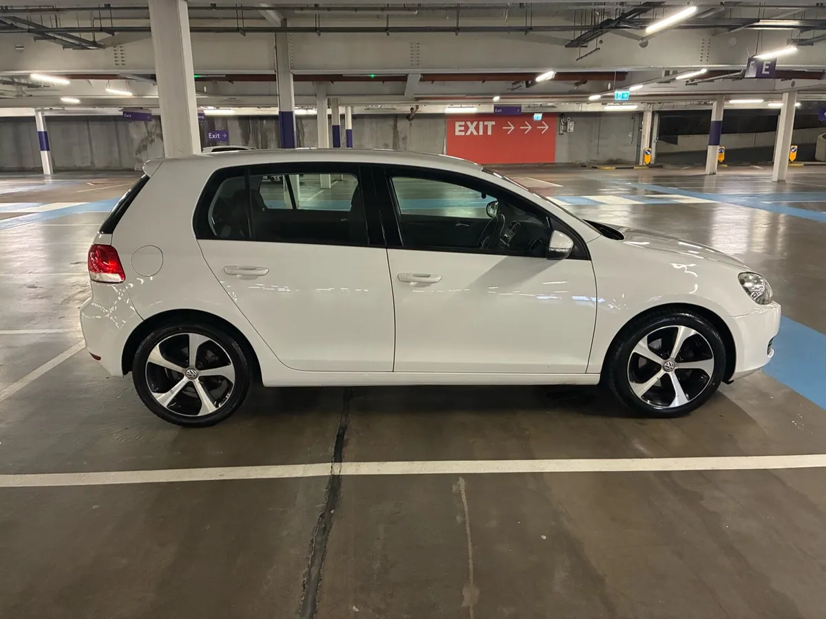 Volkswagen Golf 2012 TSI Automatic - Image 2